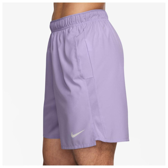 Nike Ανδρικό σορτς Challenger Dri-FIT 7" Unlined Shorts Nike Ανδρικό σορτς Challenger Dri-FIT 7" Unlined Shorts